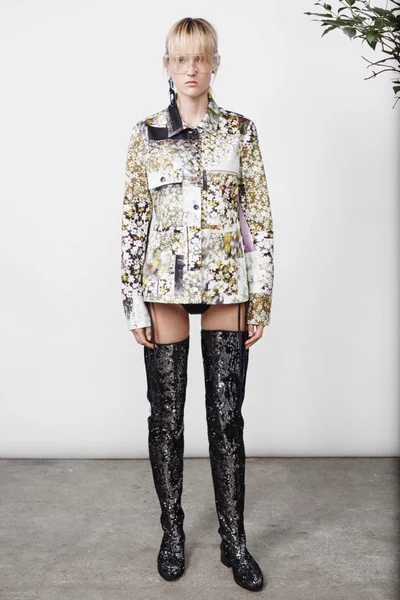 Look 19